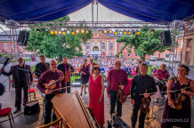 Letní festival hudby na zámku Dobříš 