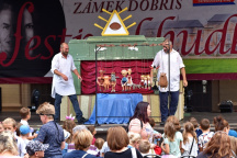 Letní festival hudby na zámku Dobříš 