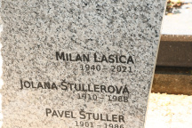 Hrob, Milan Lasica