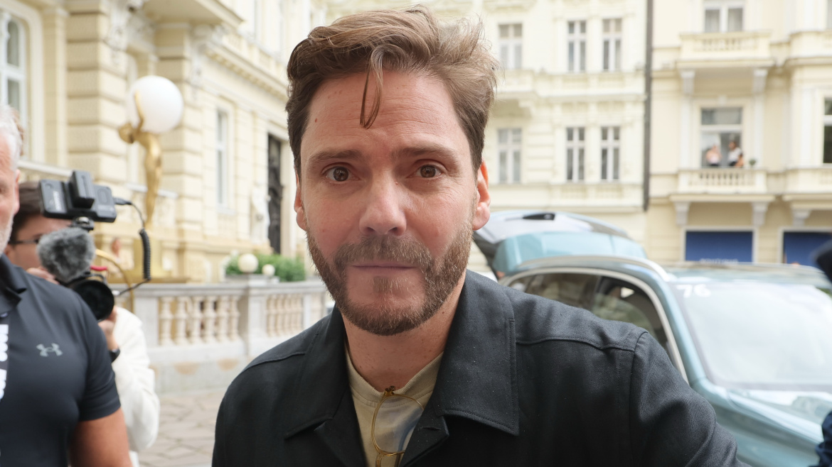 Do Varů přijel herec Daniel Brühl - hvězda filmů Závod o slávu či Na západní frontě klid