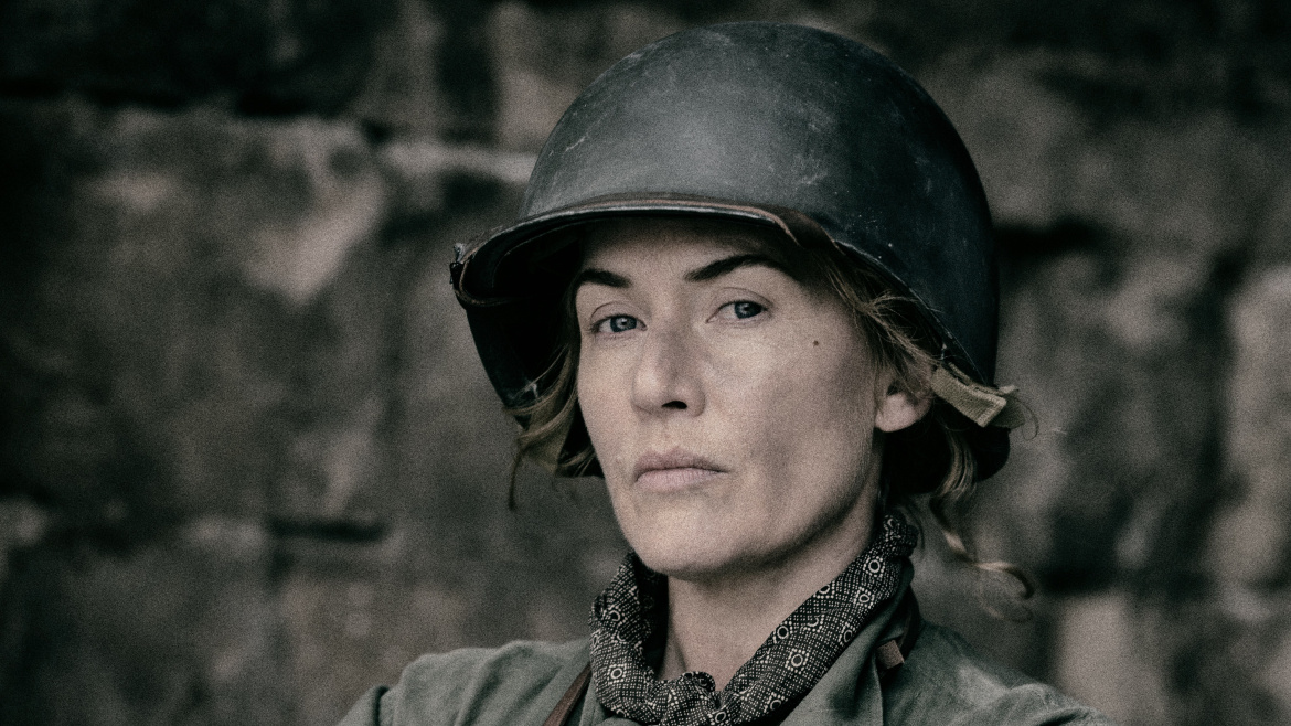 Hrdinka z Titaniku Kate Winslet se představuje jako válečná fotoreportérka Lee Miller