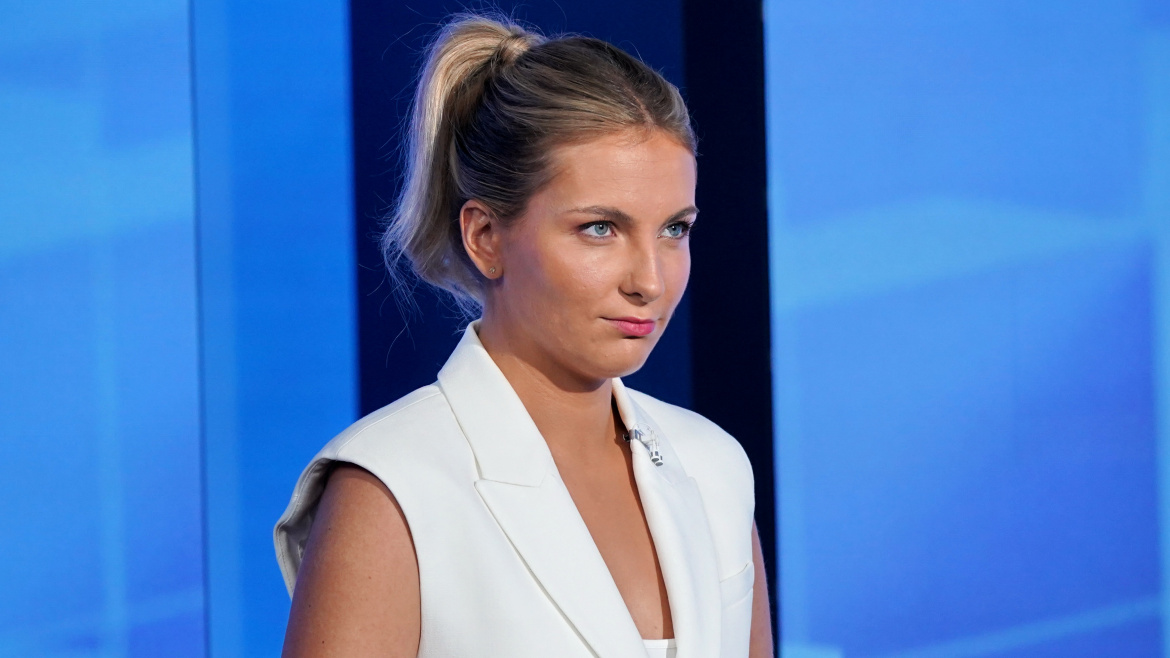 Od fotek v plavkách k politice: Půvabná Adéla Snopová povede předvolební debatu
